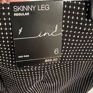 Inc. brand adorable black skinny pants. Elastic waist. Women’s size 6. NWT